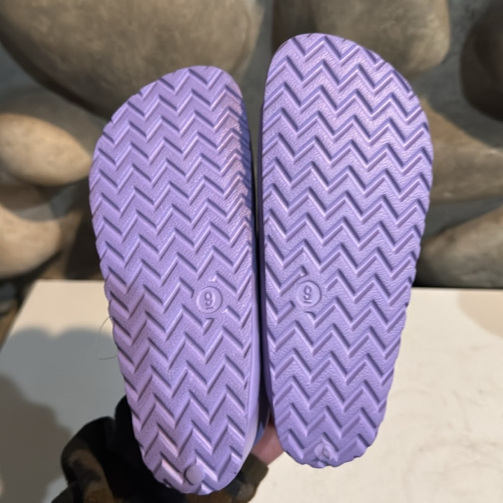 Harper Canyon Sage Sandal - Picture 3 of 5